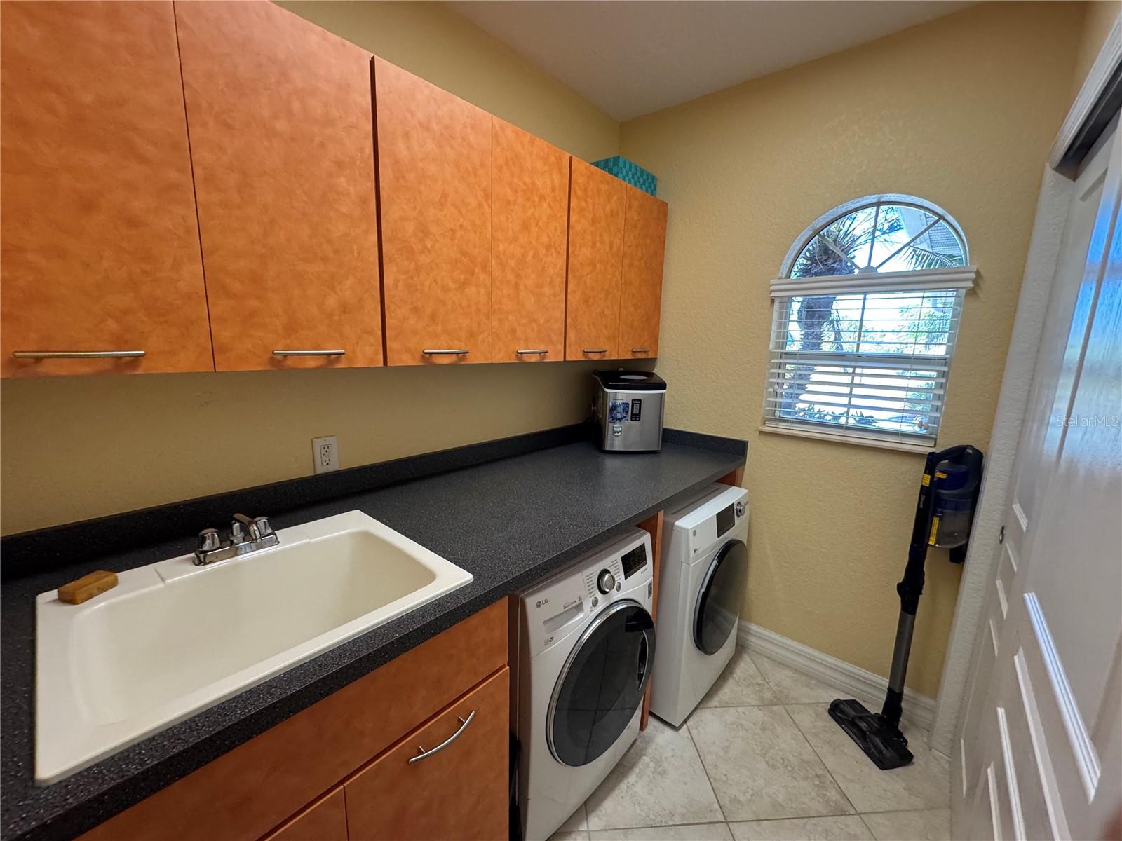 484 BOUNDARY BLVD, ROTONDA WEST, FL, 33947