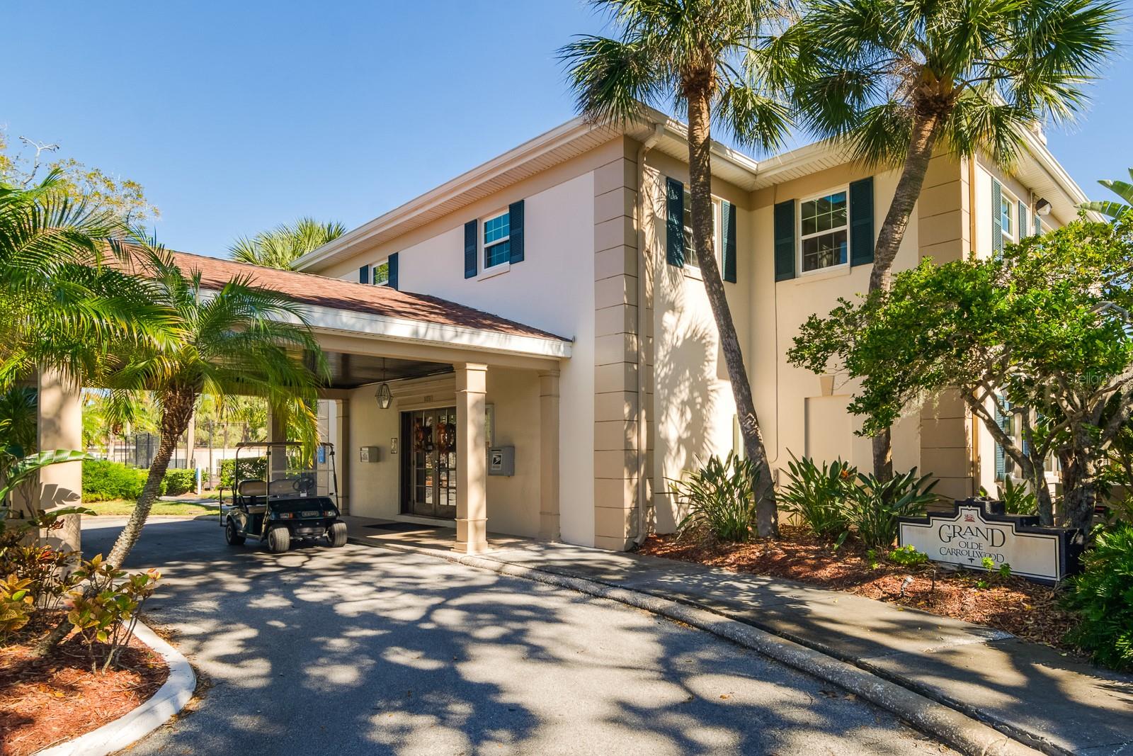 10396 CARROLLWOOD LN #27, TAMPA, FL, 33618