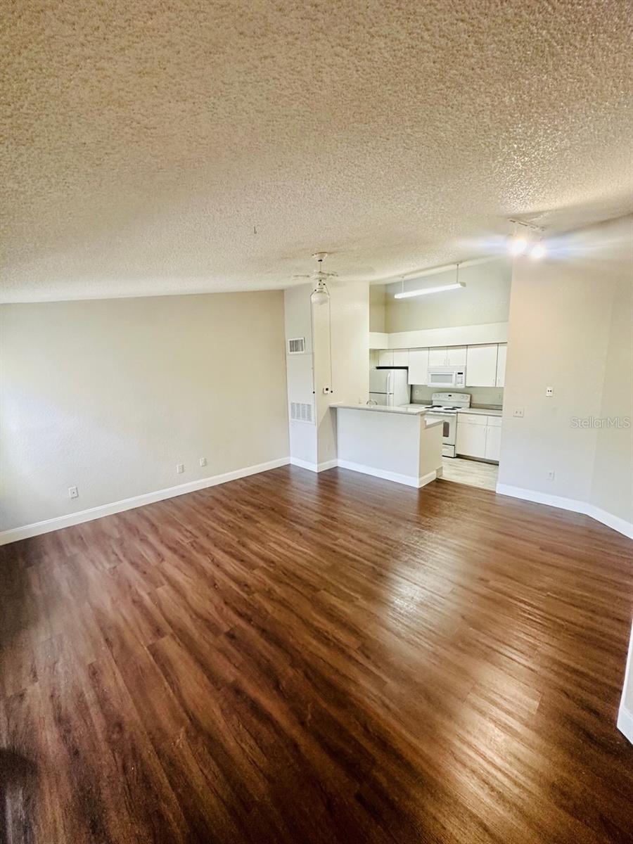 2214 METROPOLITAN WAY #210, ORLANDO, FL, 32839