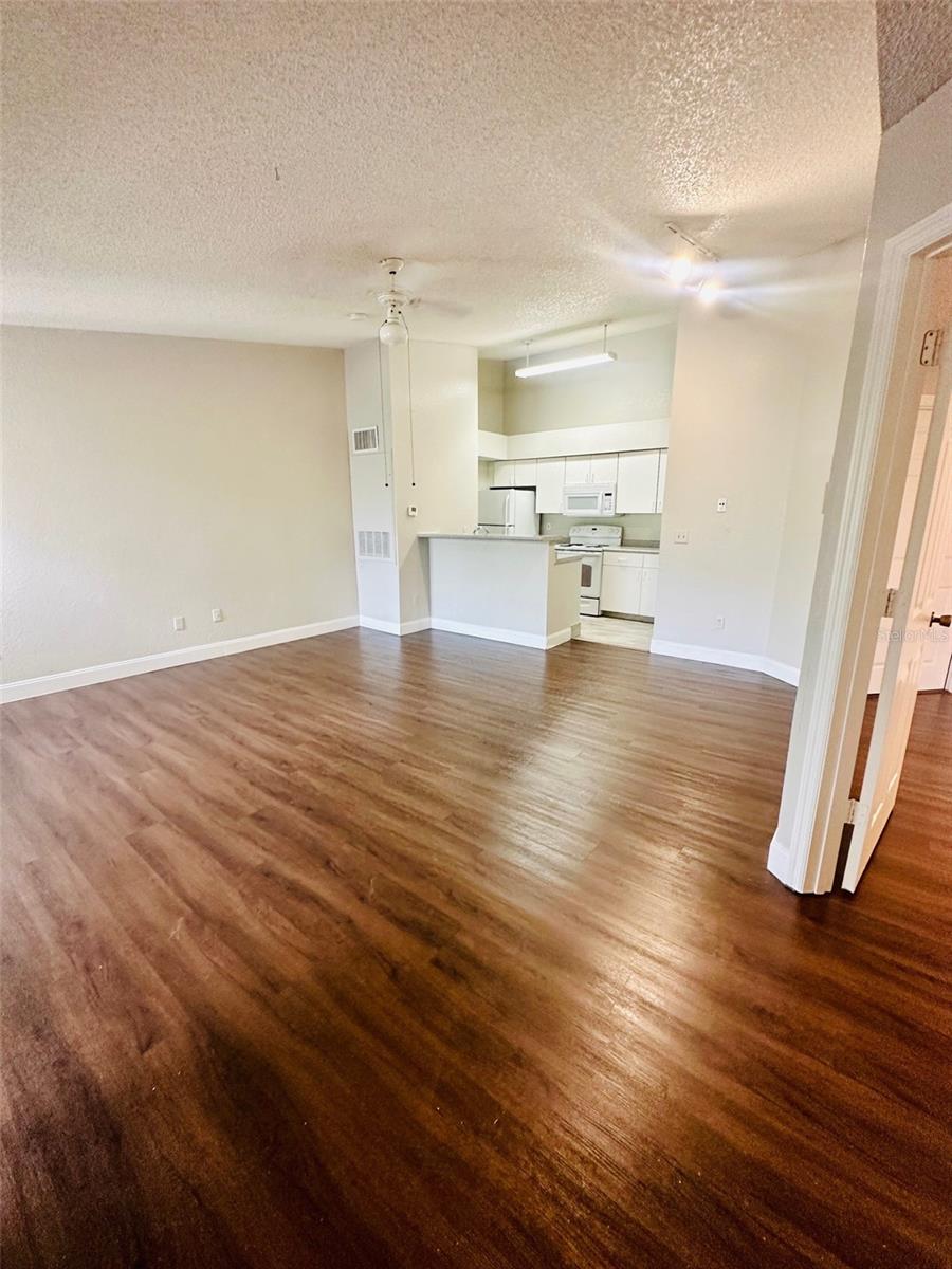 2214 METROPOLITAN WAY #210, ORLANDO, FL, 32839
