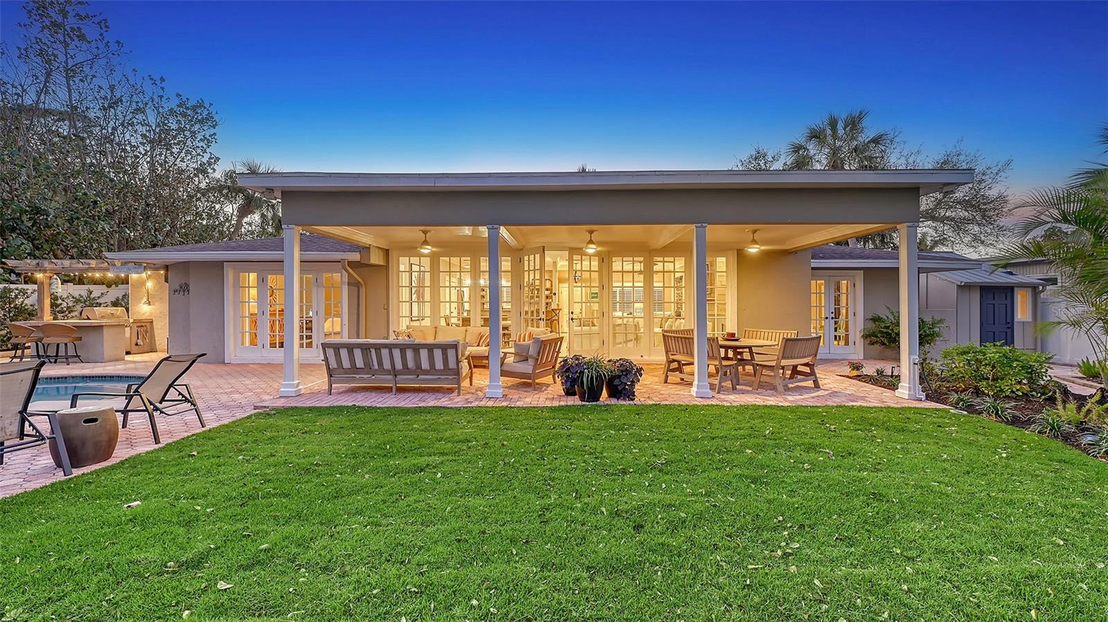 5165 SANDY COVE AVE, SIESTA KEY, FL, 34242