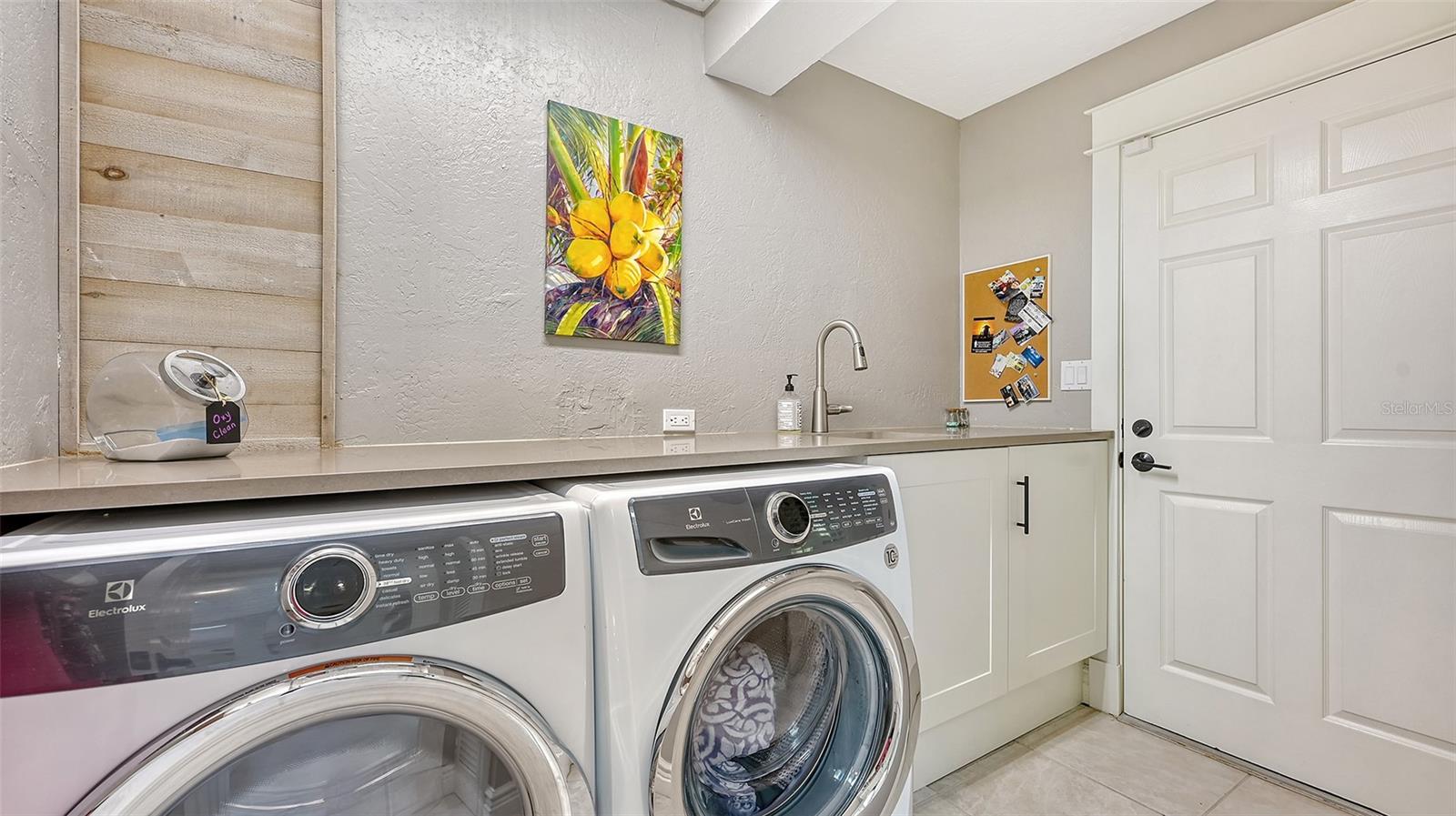 5165 SANDY COVE AVE, SIESTA KEY, FL, 34242