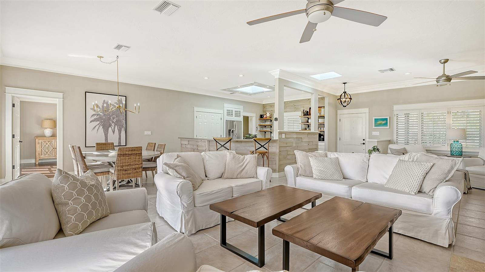 5165 SANDY COVE AVE, SIESTA KEY, FL, 34242