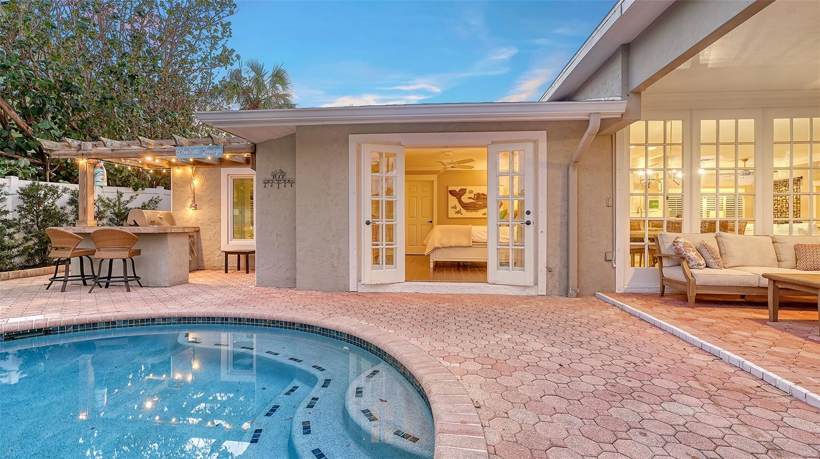 5165 SANDY COVE AVE, SIESTA KEY, FL, 34242