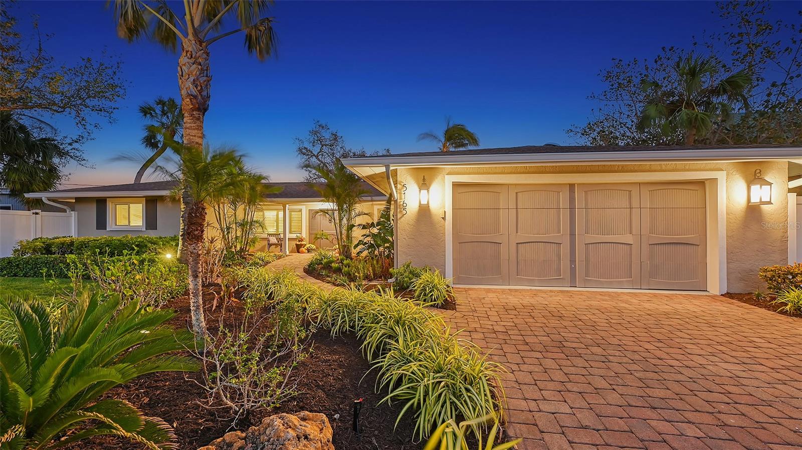5165 SANDY COVE AVE, SIESTA KEY, FL, 34242