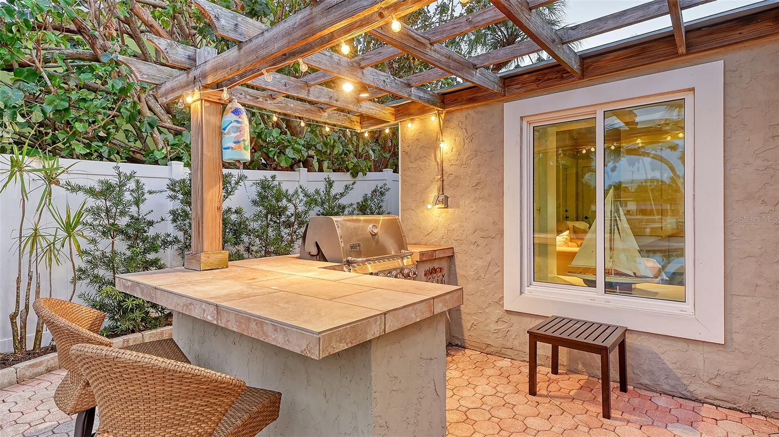 5165 SANDY COVE AVE, SIESTA KEY, FL, 34242