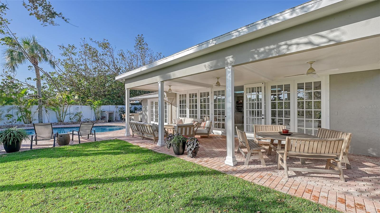 5165 SANDY COVE AVE, SIESTA KEY, FL, 34242