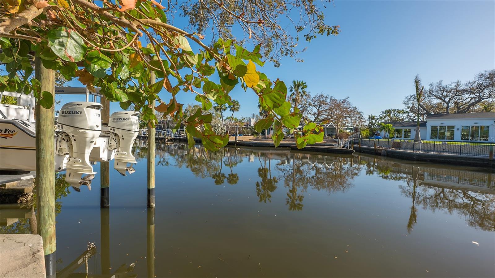 5165 SANDY COVE AVE, SIESTA KEY, FL, 34242