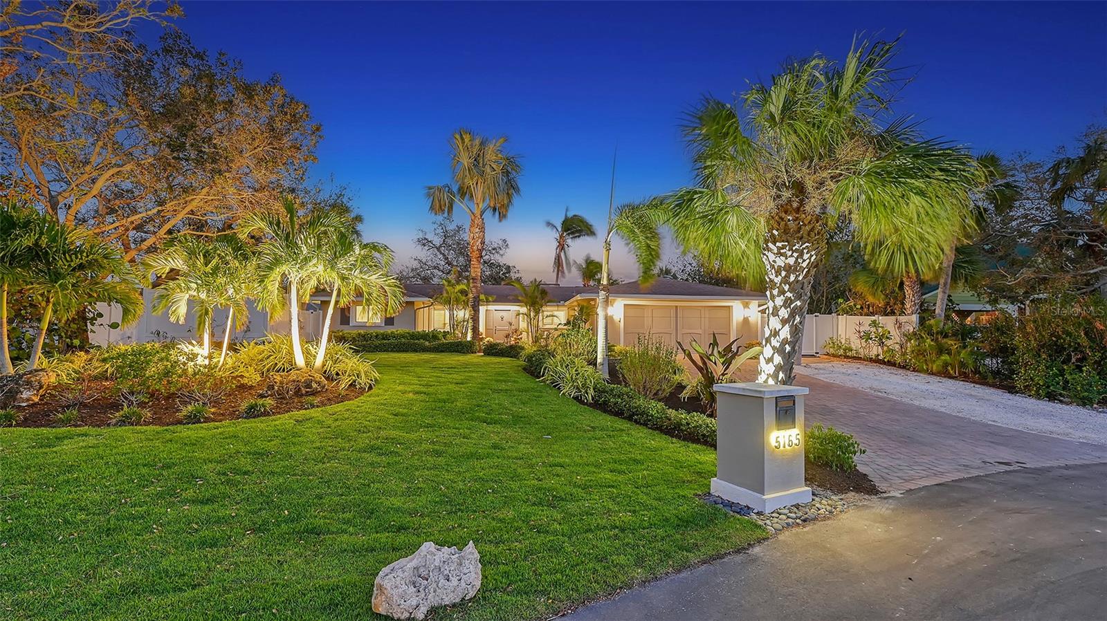 5165 SANDY COVE AVE, SIESTA KEY, FL, 34242