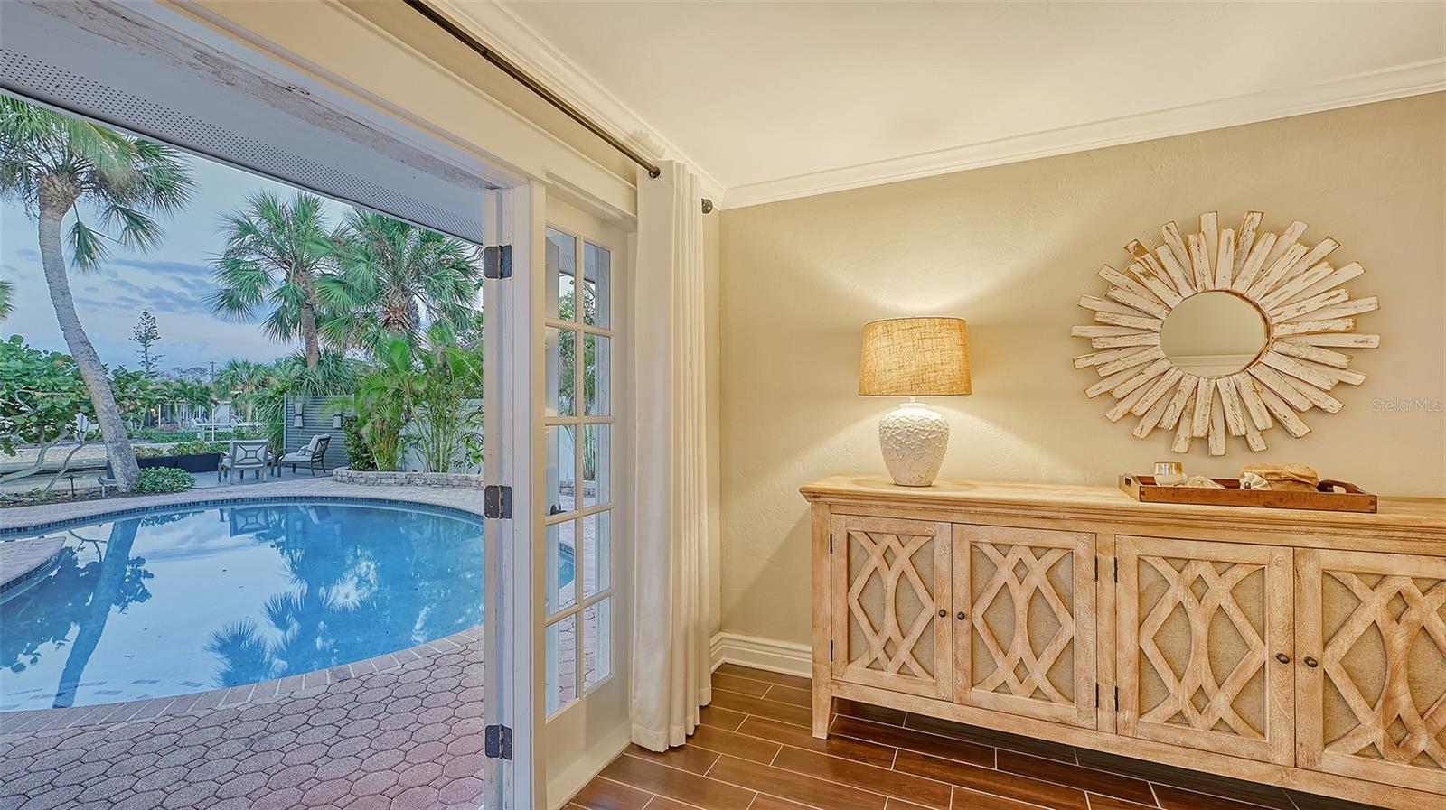 5165 SANDY COVE AVE, SIESTA KEY, FL, 34242