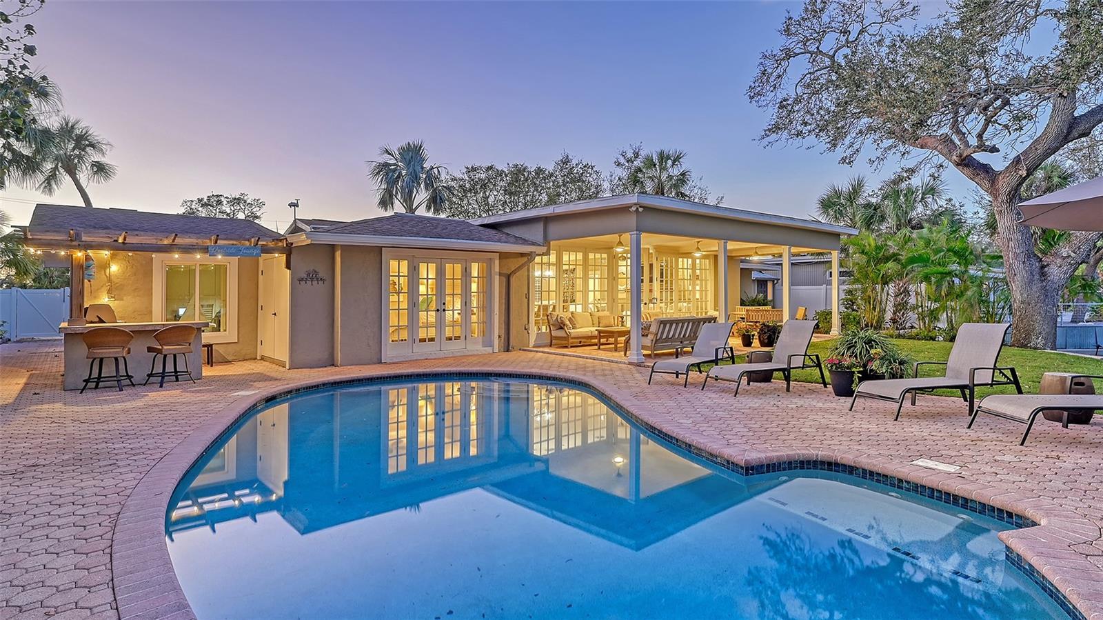 5165 SANDY COVE AVE, SIESTA KEY, FL, 34242