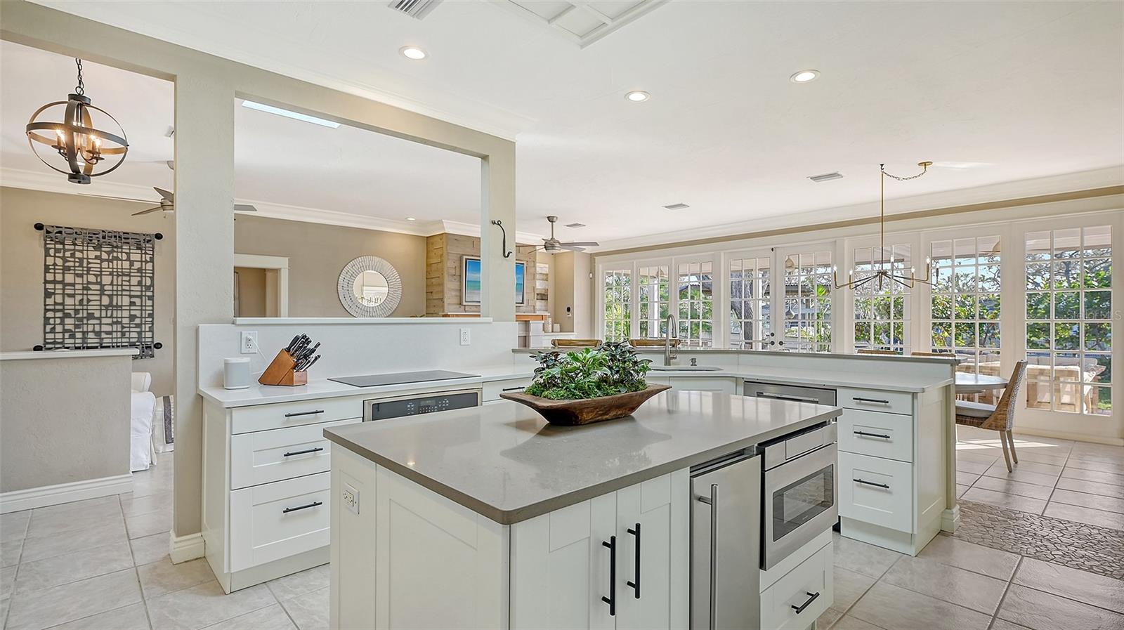 5165 SANDY COVE AVE, SIESTA KEY, FL, 34242