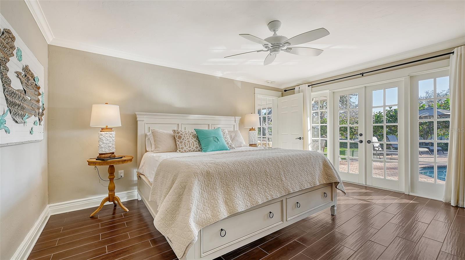 5165 SANDY COVE AVE, SIESTA KEY, FL, 34242