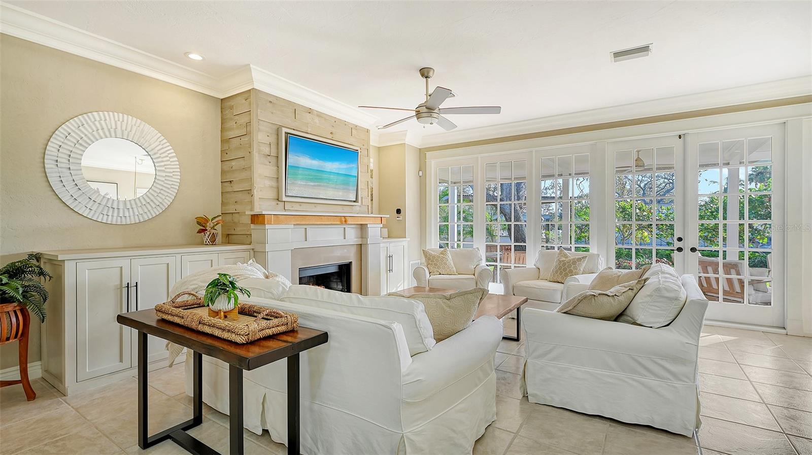 5165 SANDY COVE AVE, SIESTA KEY, FL, 34242