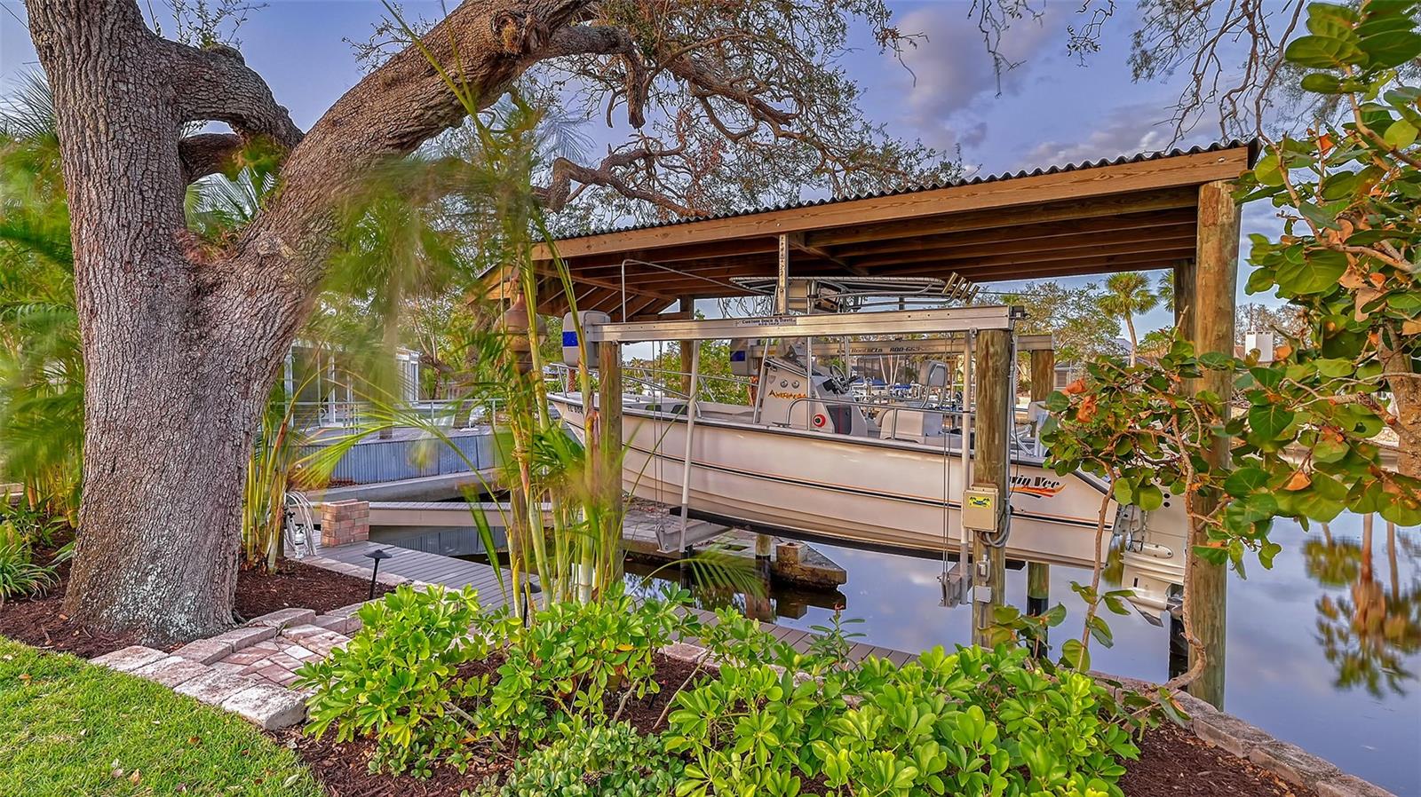 5165 SANDY COVE AVE, SIESTA KEY, FL, 34242