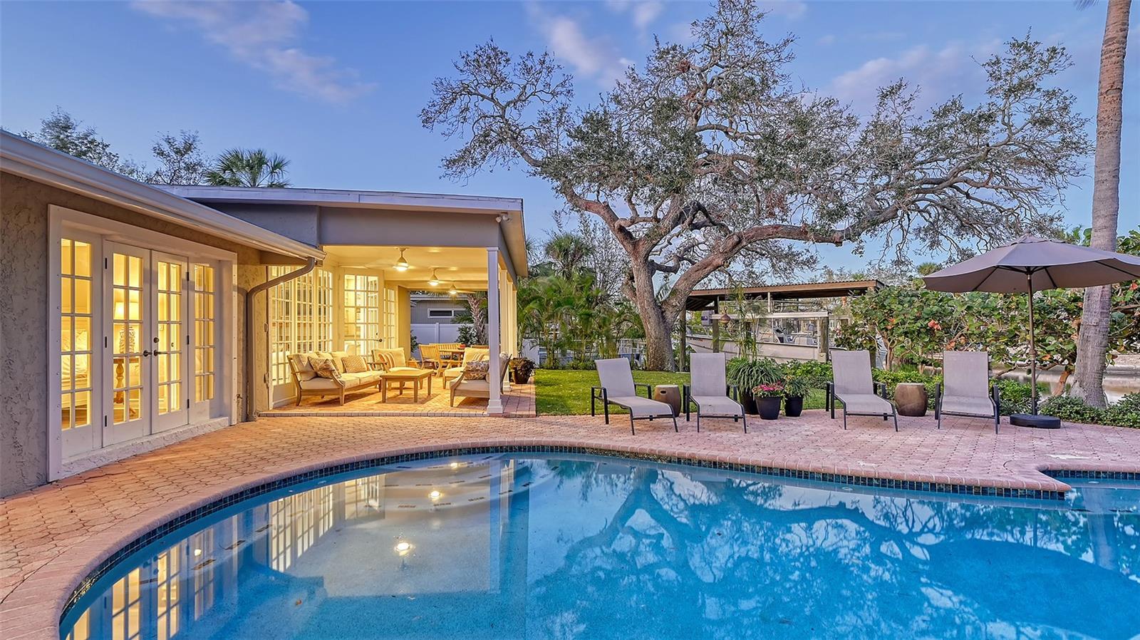 5165 SANDY COVE AVE, SIESTA KEY, FL, 34242
