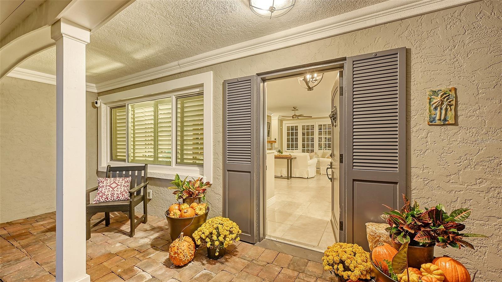 5165 SANDY COVE AVE, SIESTA KEY, FL, 34242