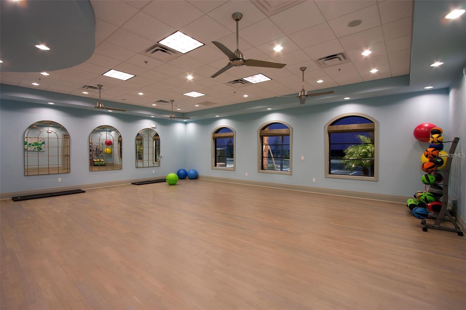 8932 CABOT CLIFFS DR, DAVENPORT, FL, 33896