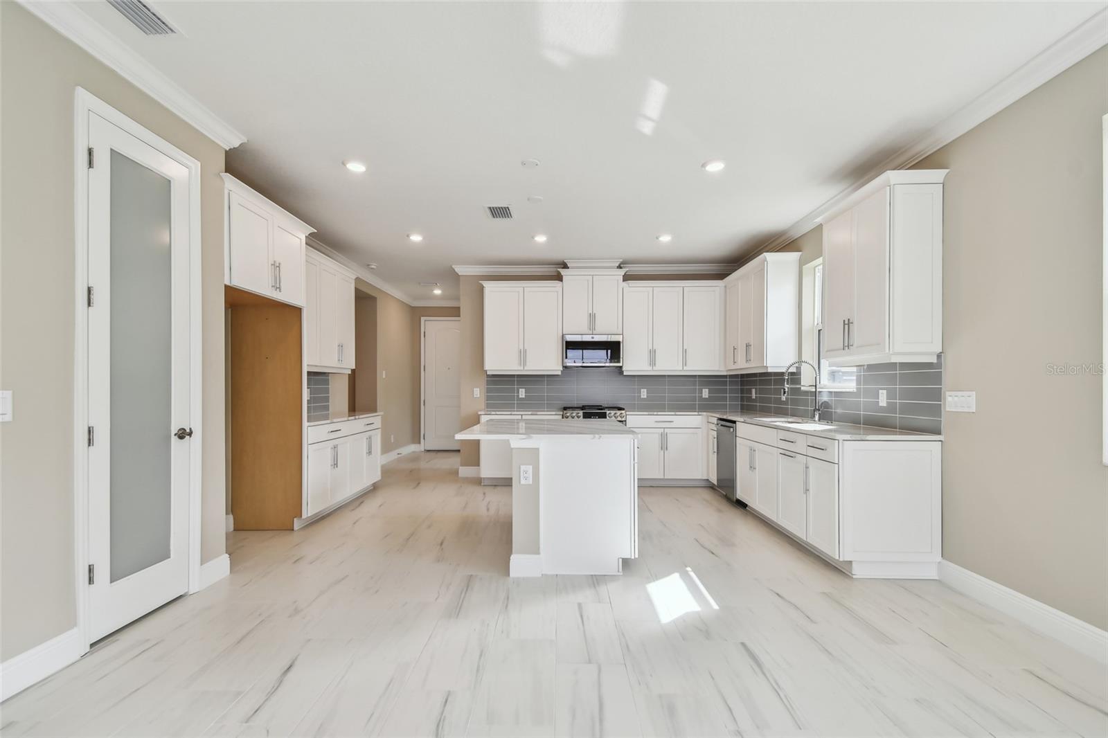 18019 CHERISHED LOOP, LAKEWOOD RANCH, FL, 34211