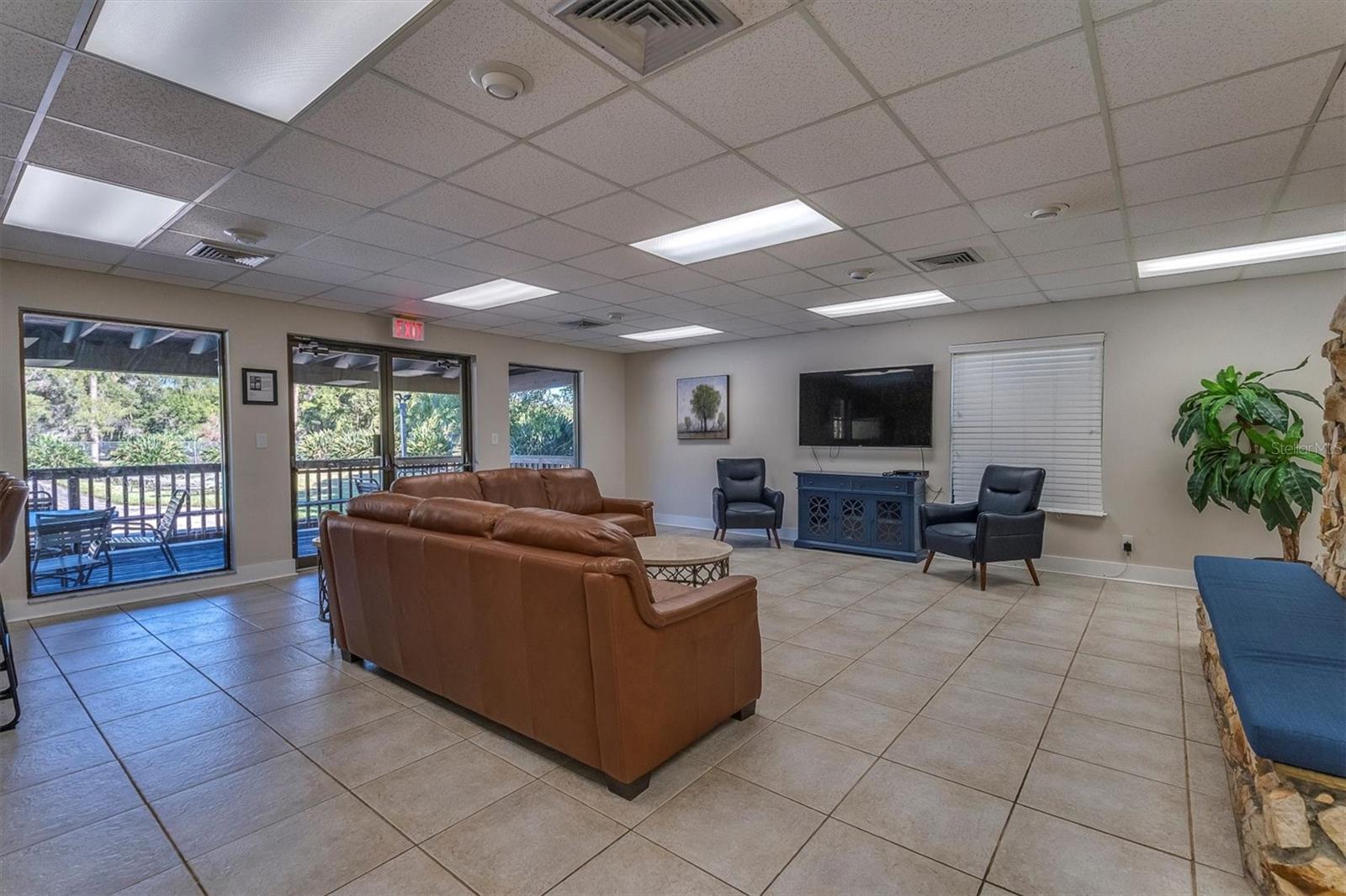 690 WILD OAK LN, PALM HARBOR, FL, 34683