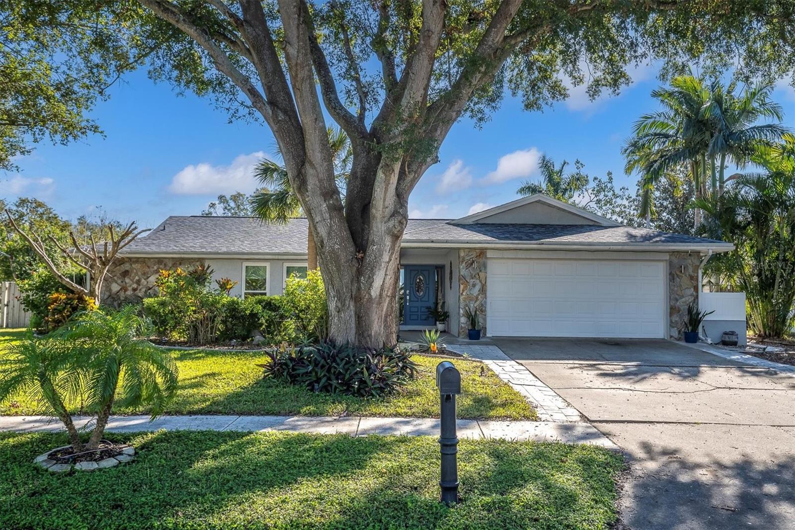690 WILD OAK LN, PALM HARBOR, FL, 34683