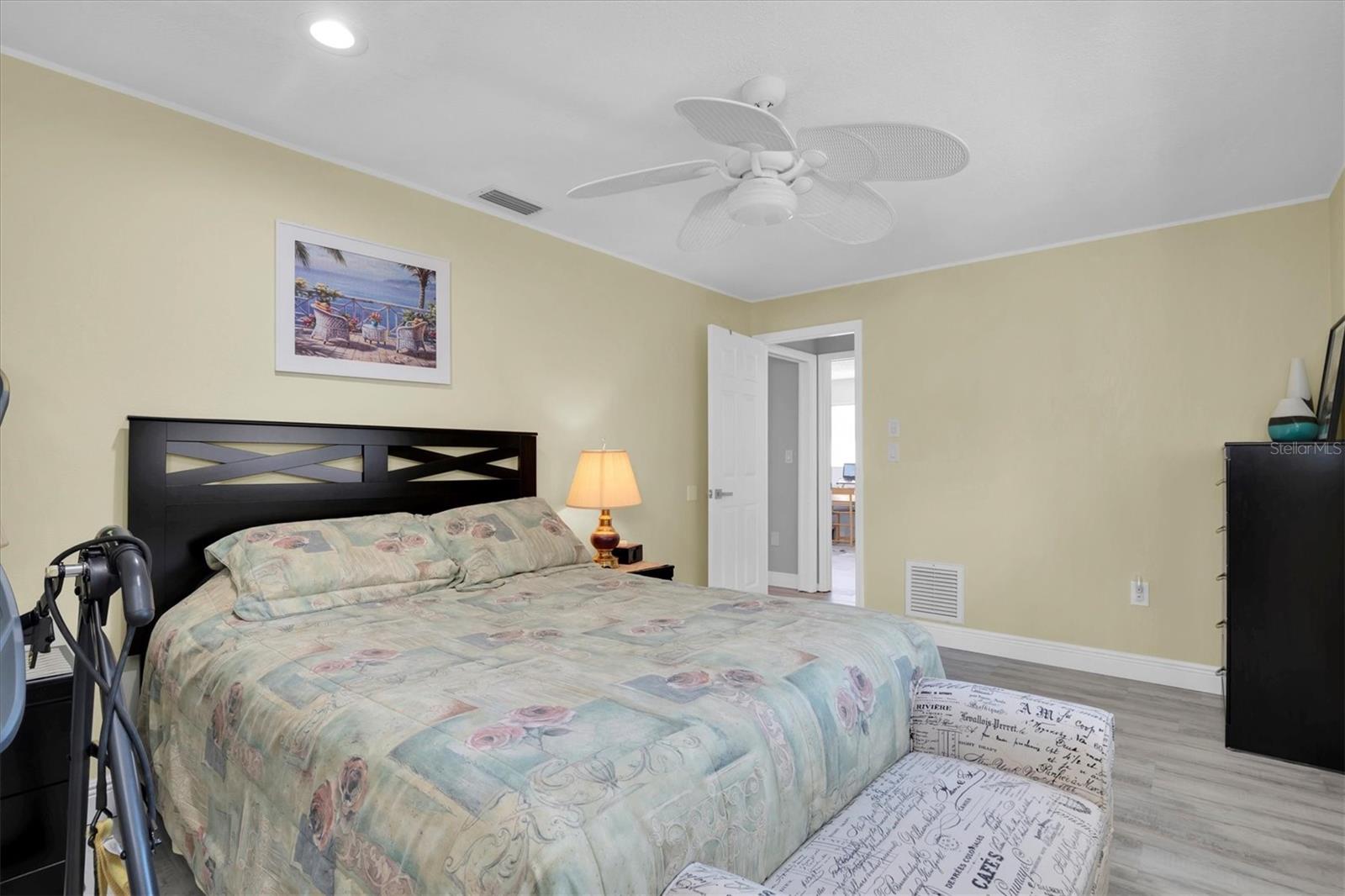 690 WILD OAK LN, PALM HARBOR, FL, 34683