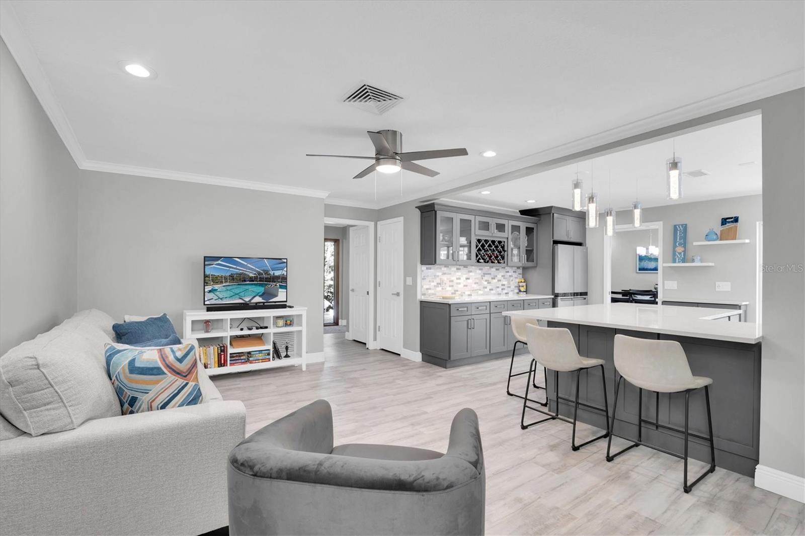 690 WILD OAK LN, PALM HARBOR, FL, 34683