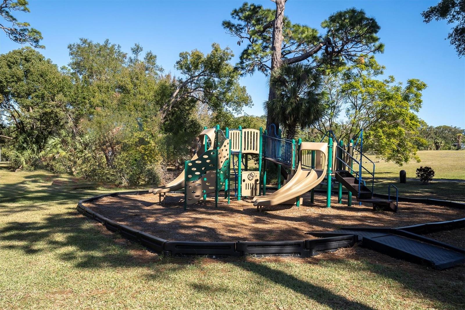 690 WILD OAK LN, PALM HARBOR, FL, 34683