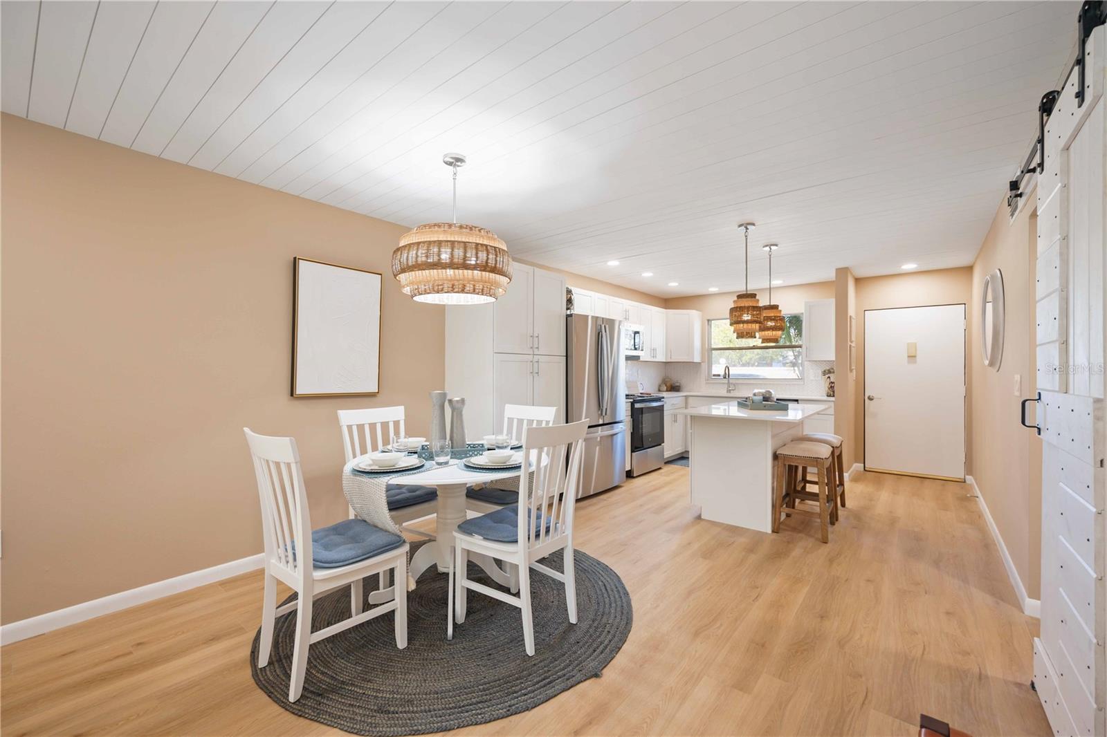 2300 STICKNEY POINT RD RD #104, SARASOTA, FL, 34231