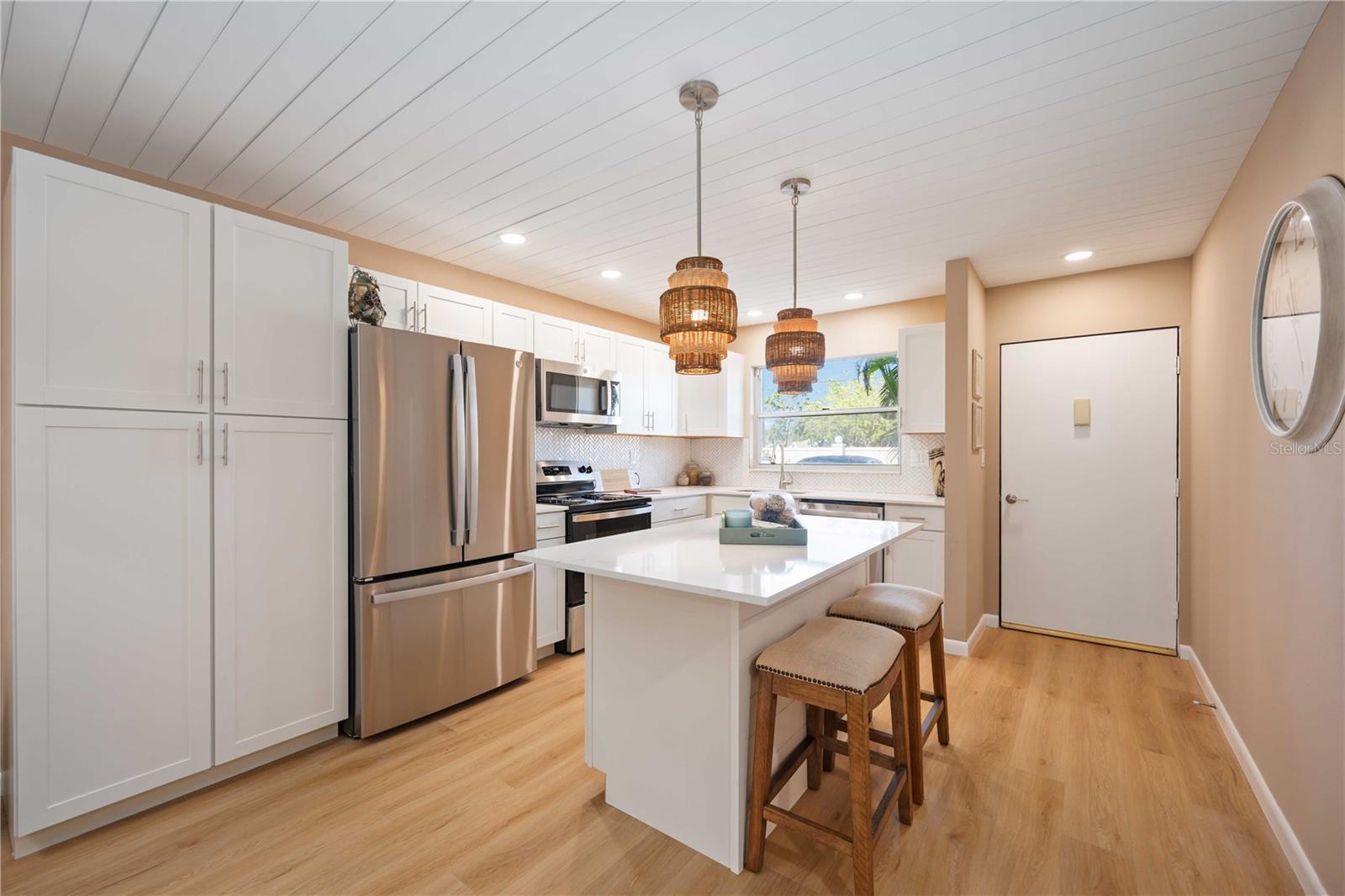 2300 STICKNEY POINT RD RD #104, SARASOTA, FL, 34231