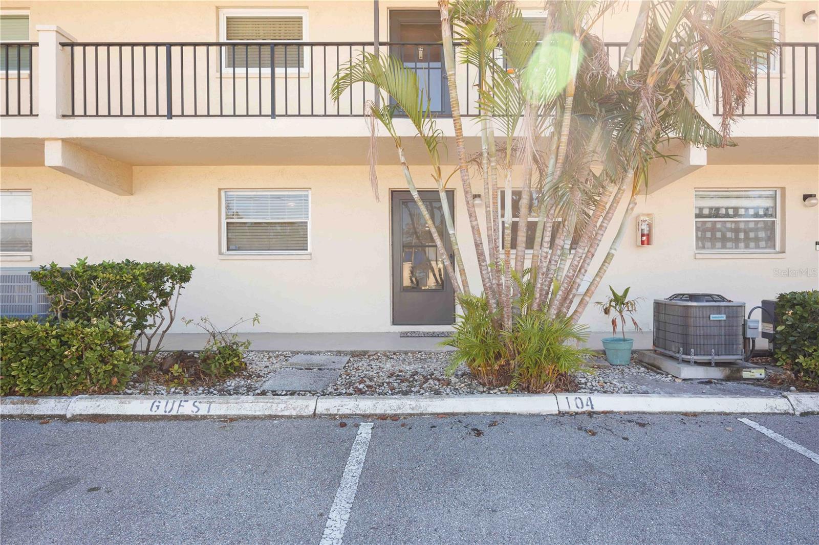 2300 STICKNEY POINT RD RD #104, SARASOTA, FL, 34231