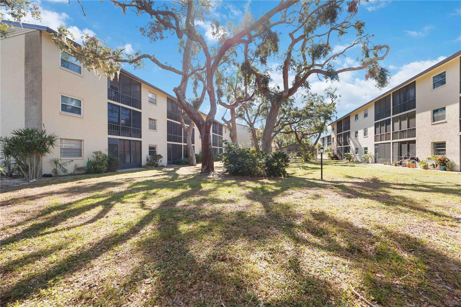 2300 STICKNEY POINT RD RD #104, SARASOTA, FL, 34231
