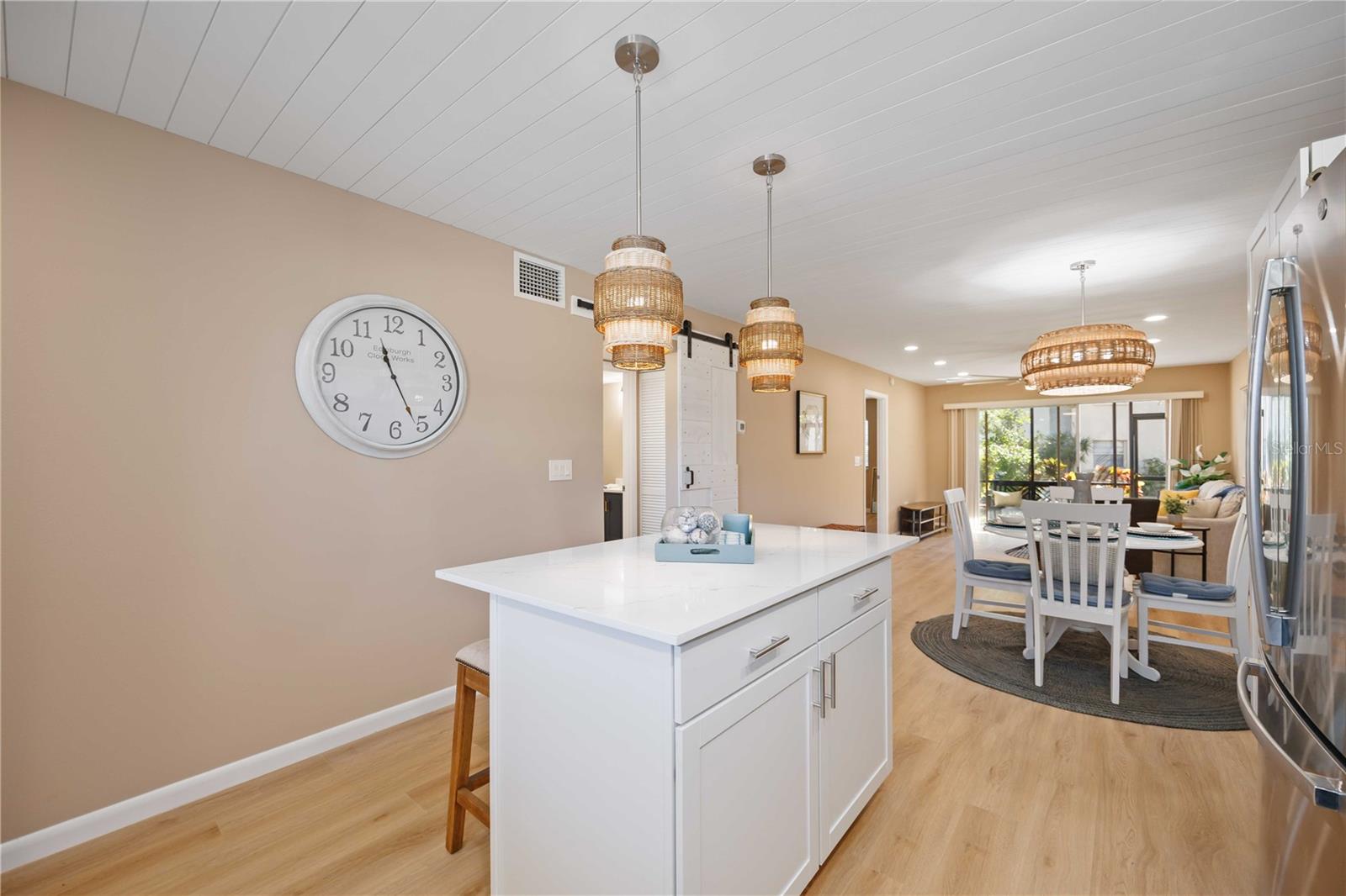 2300 STICKNEY POINT RD RD #104, SARASOTA, FL, 34231