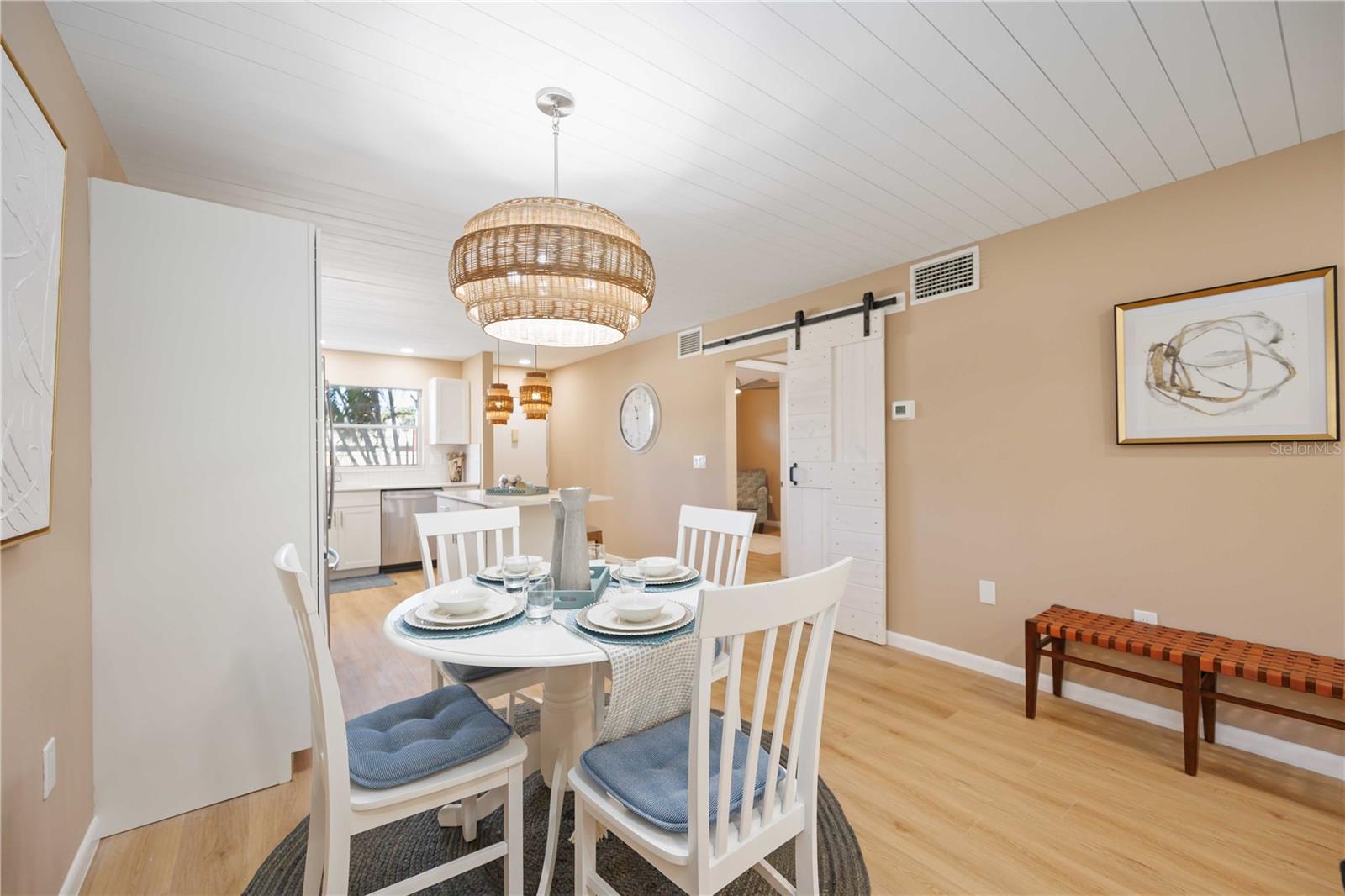 2300 STICKNEY POINT RD RD #104, SARASOTA, FL, 34231