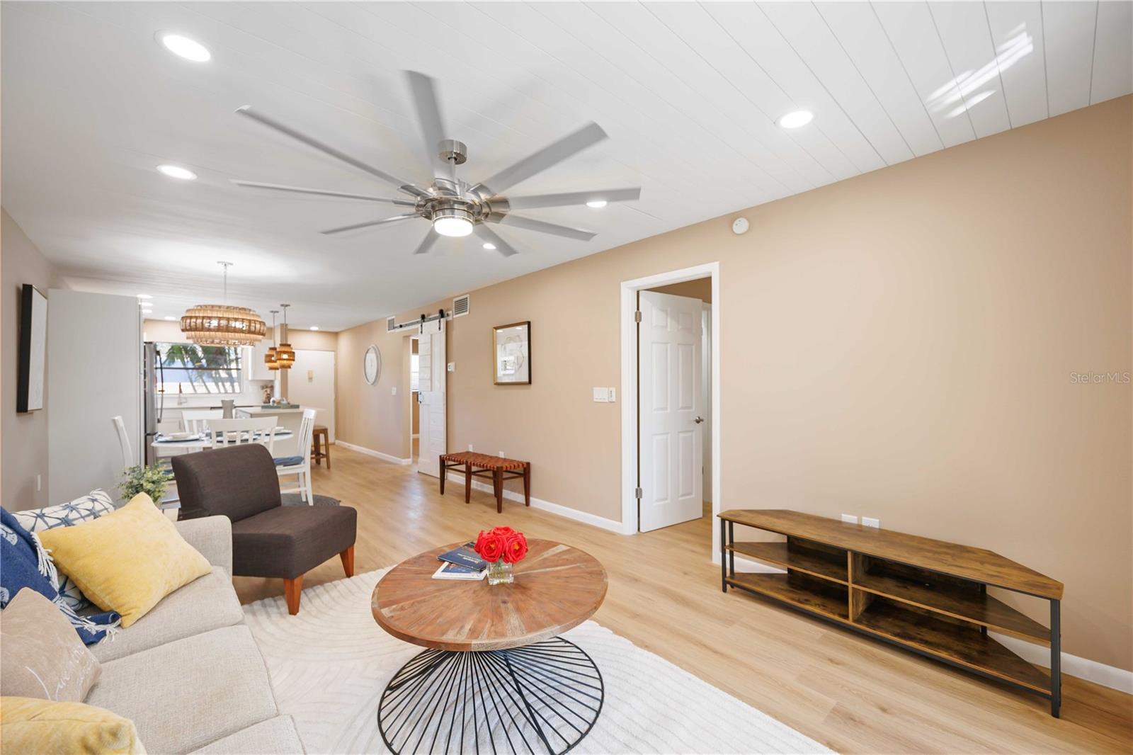 2300 STICKNEY POINT RD RD #104, SARASOTA, FL, 34231