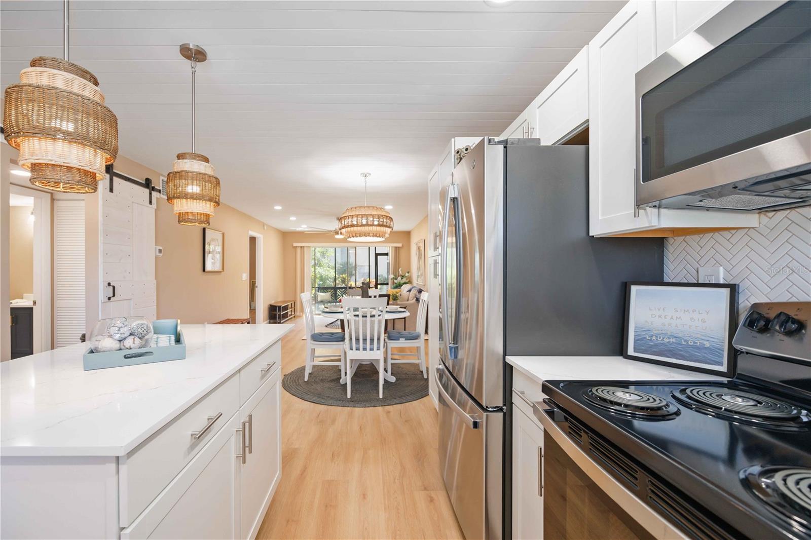 2300 STICKNEY POINT RD RD #104, SARASOTA, FL, 34231