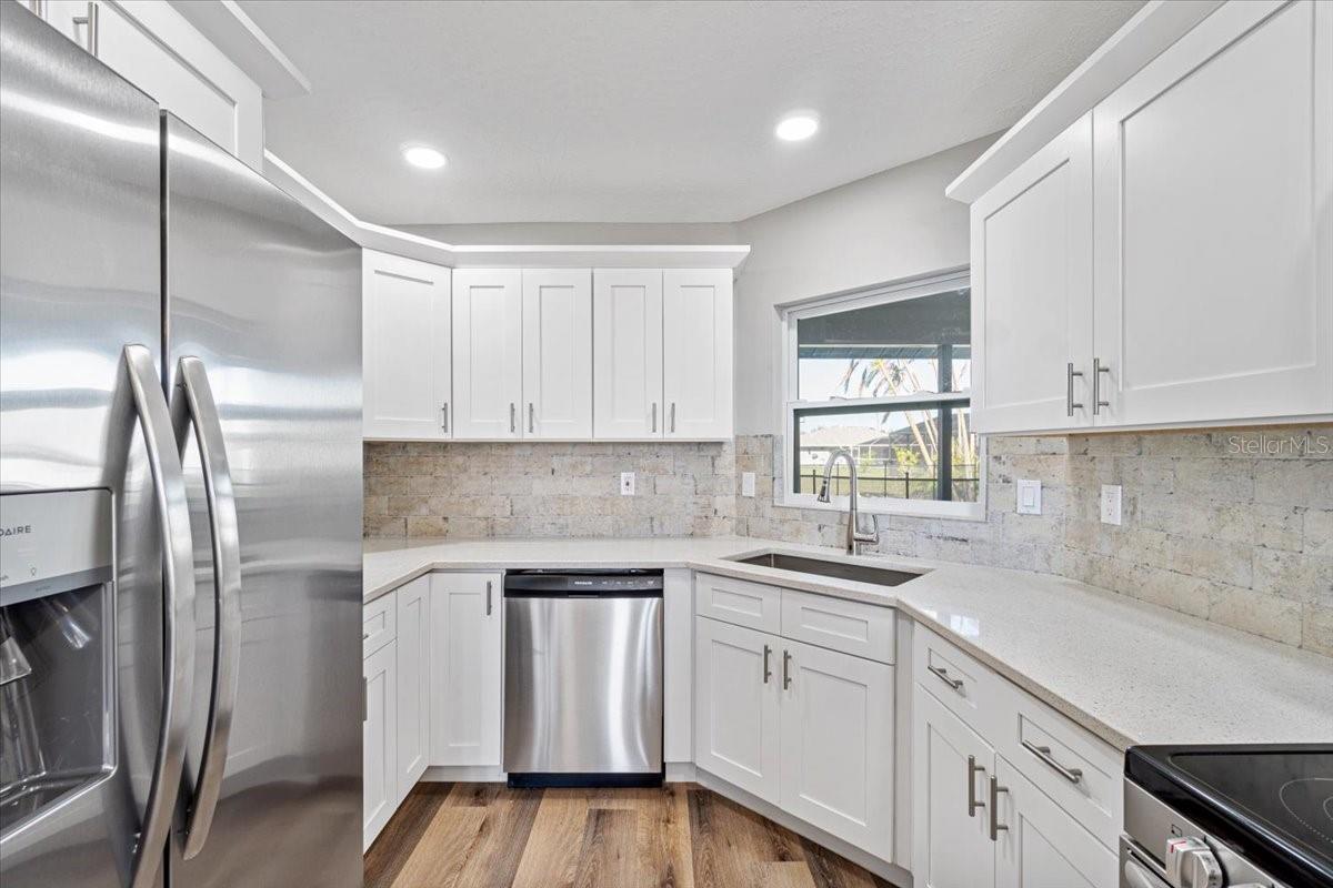 7359 VAN LAKE DR, ENGLEWOOD, FL, 34224