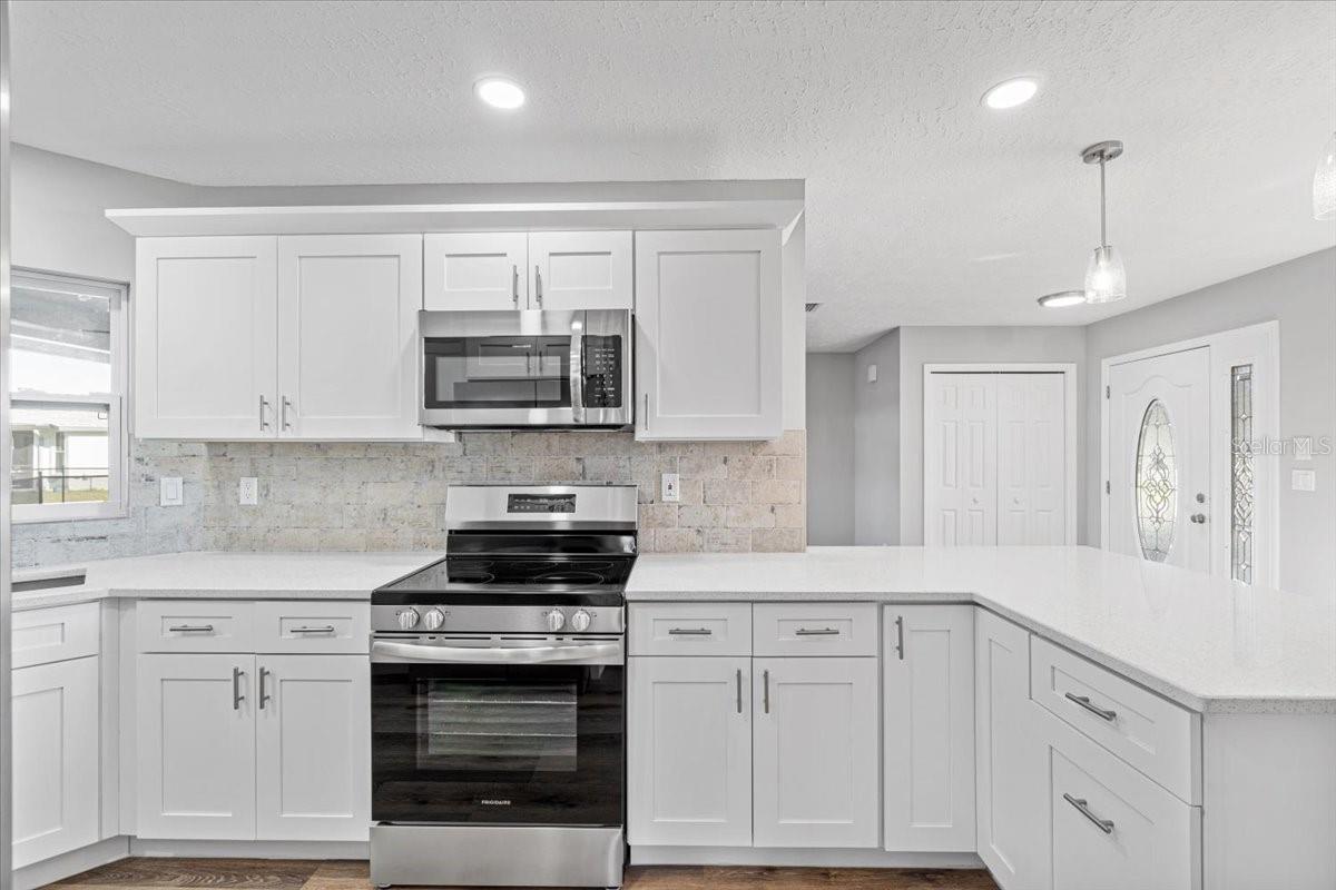 7359 VAN LAKE DR, ENGLEWOOD, FL, 34224
