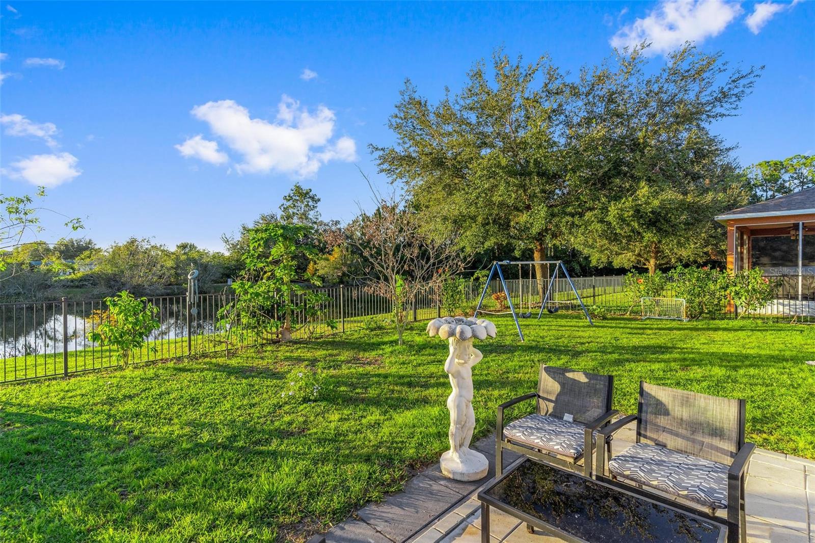 1725 STRATHMORE CIR, MOUNT DORA, FL, 32757