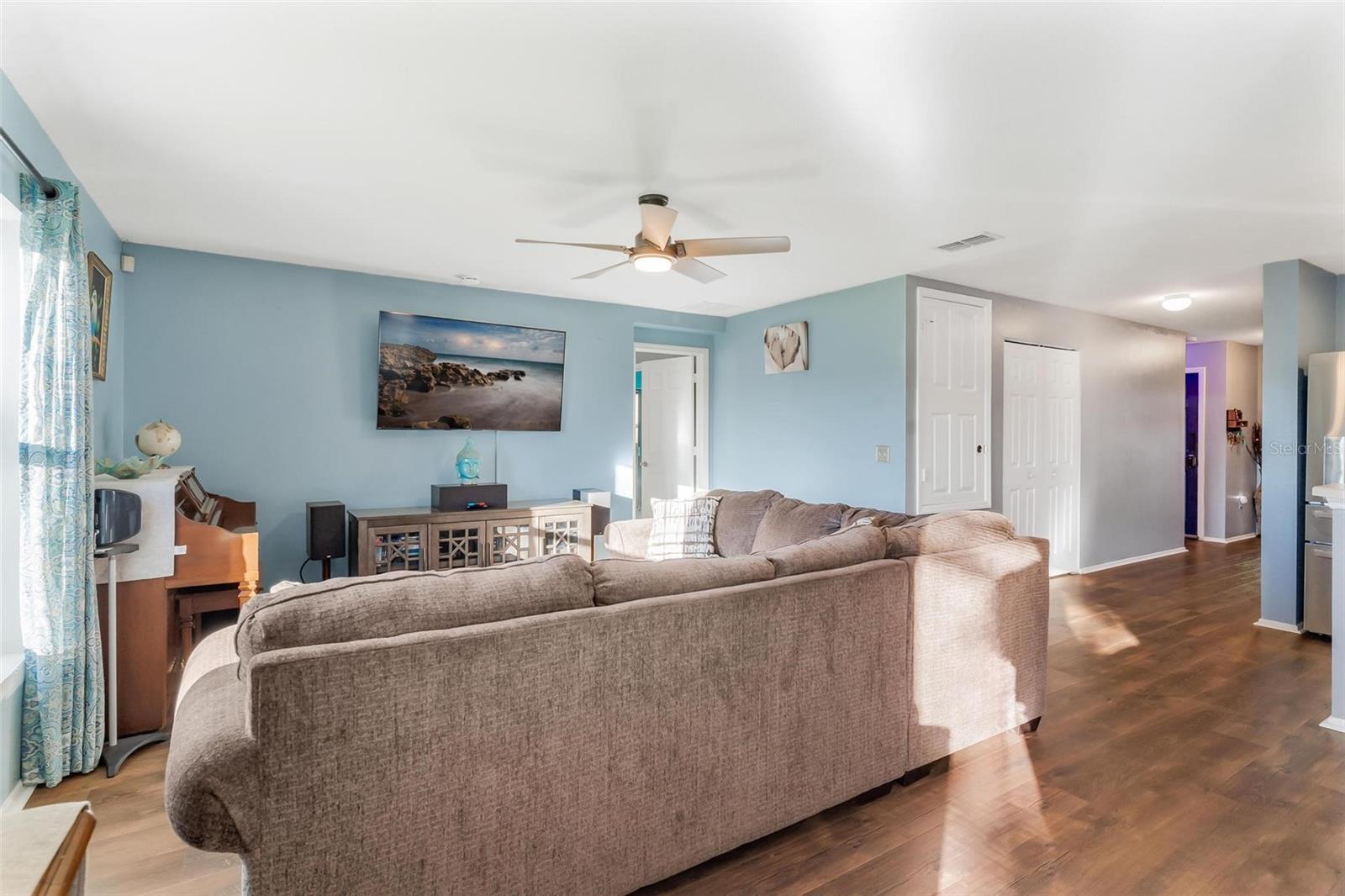 1725 STRATHMORE CIR, MOUNT DORA, FL, 32757