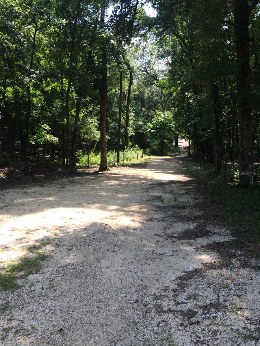 27427 HIAWATHA BLVD, BROOKSVILLE, FL, 34601
