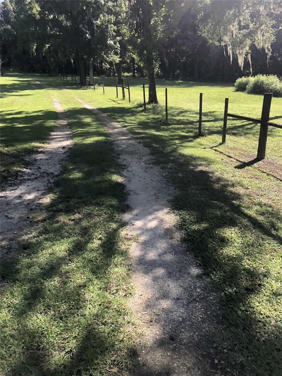 27427 HIAWATHA BLVD, BROOKSVILLE, FL, 34601