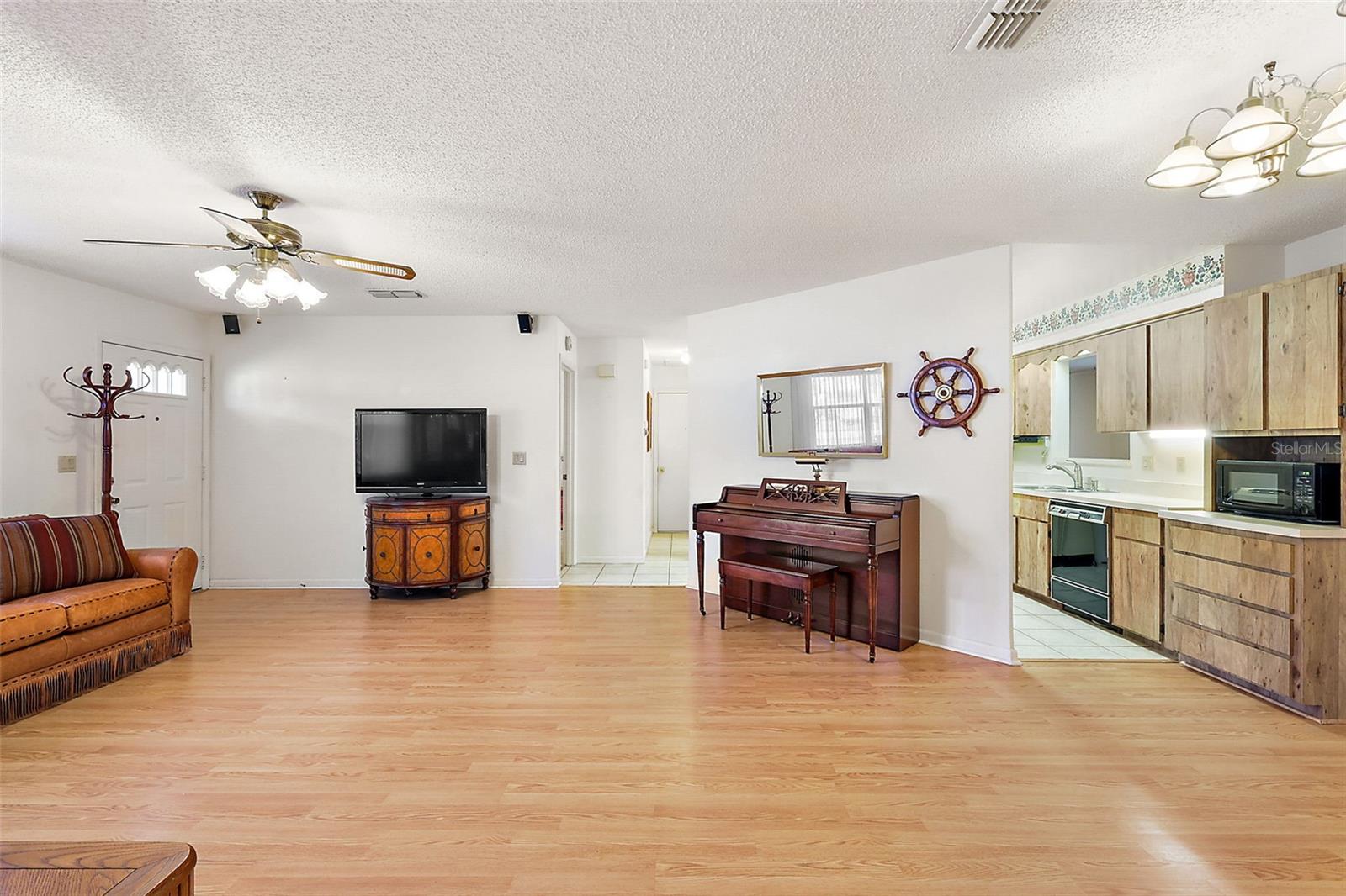 14 ABERDEEN CIR, LEESBURG, FL, 34788