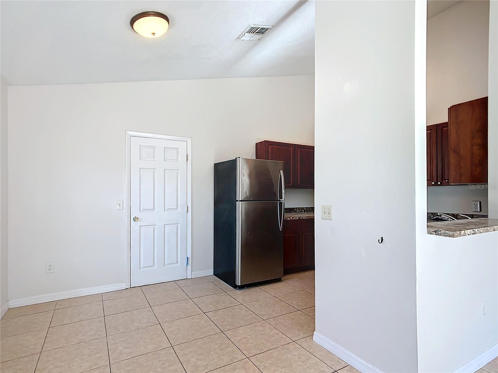 28 SPRING LOOP CIR, OCALA, FL, 34472