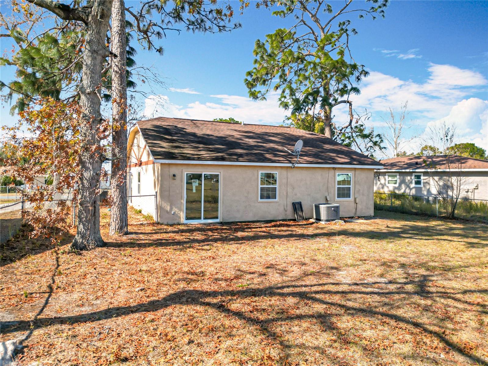 28 SPRING LOOP CIR, OCALA, FL, 34472