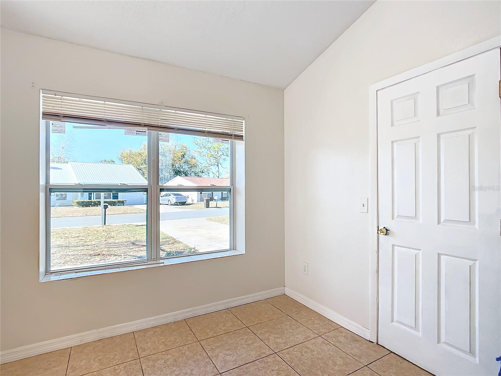 28 SPRING LOOP CIR, OCALA, FL, 34472