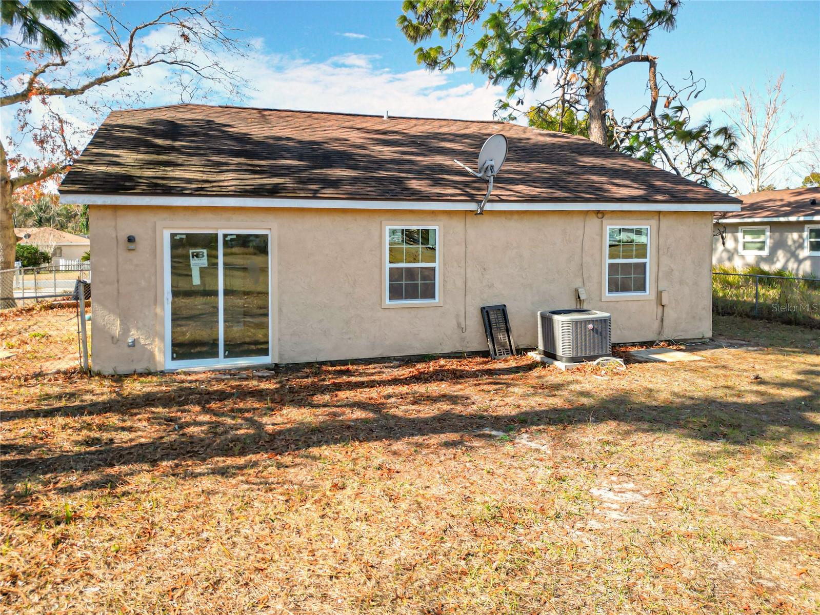 28 SPRING LOOP CIR, OCALA, FL, 34472