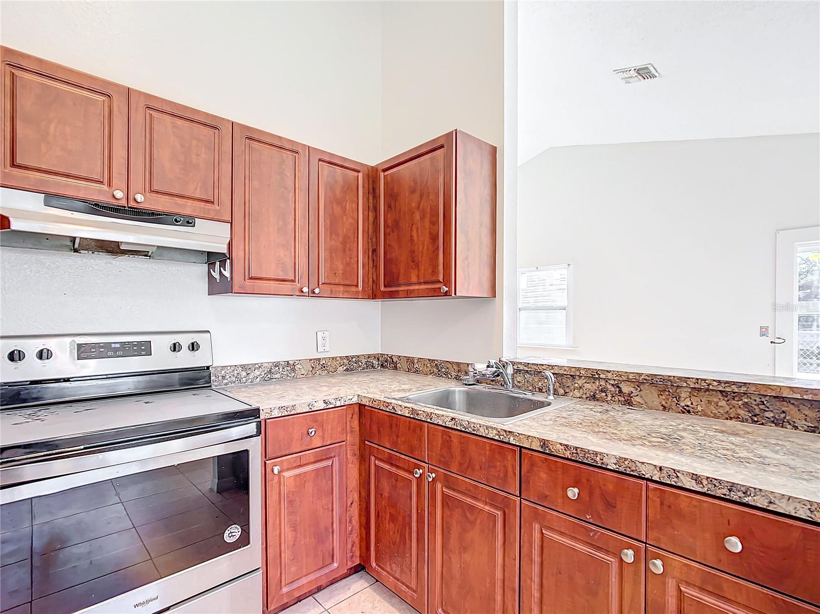 28 SPRING LOOP CIR, OCALA, FL, 34472