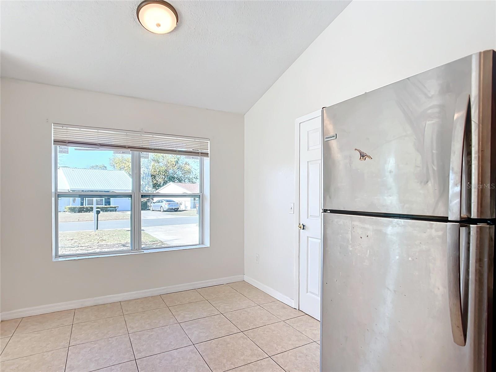 28 SPRING LOOP CIR, OCALA, FL, 34472