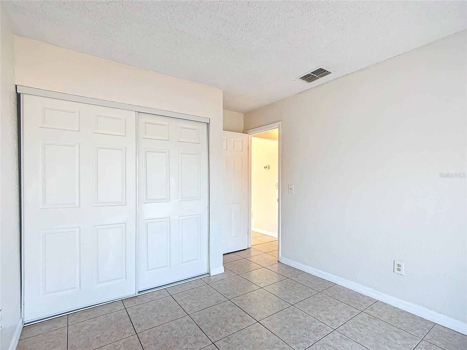 28 SPRING LOOP CIR, OCALA, FL, 34472